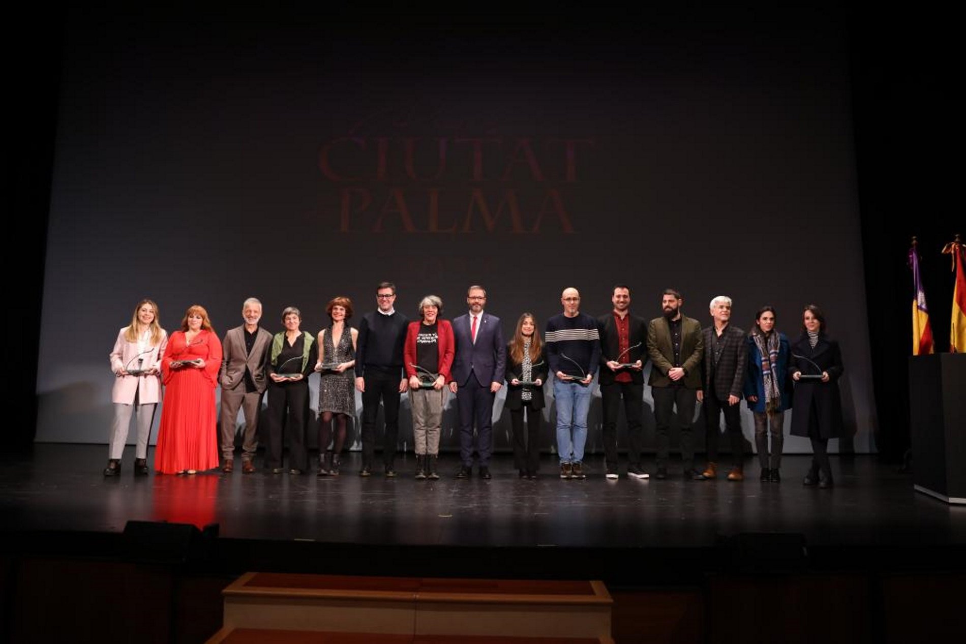 Polémica con el premio de poesía del Ciutat de Palma: gana una obra escrita en castellano traducida al catalán