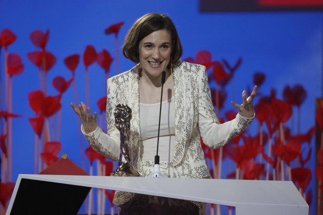 Carla Simón millor direcció premi gaudí 2023 / Foto: Efe Carla Simón millor direcció premi gaudí 2023 / Foto: Efe