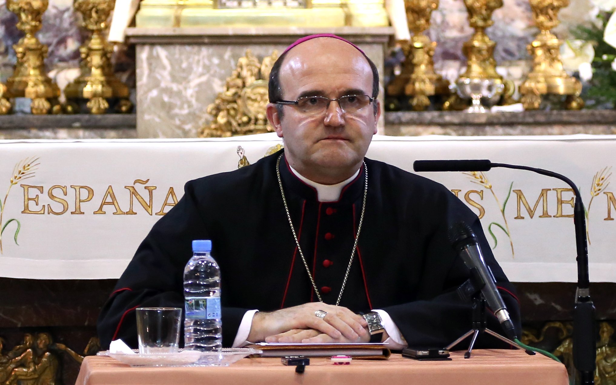 El obispo de San Sebastián acusa al feminismo de llevar "el demonio" dentro