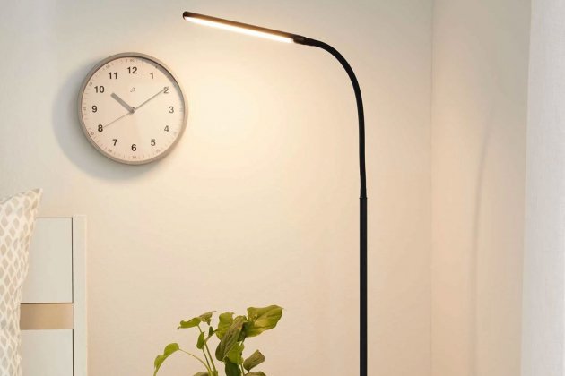 Lámpara LED de pie flexible de Livarno Home1
