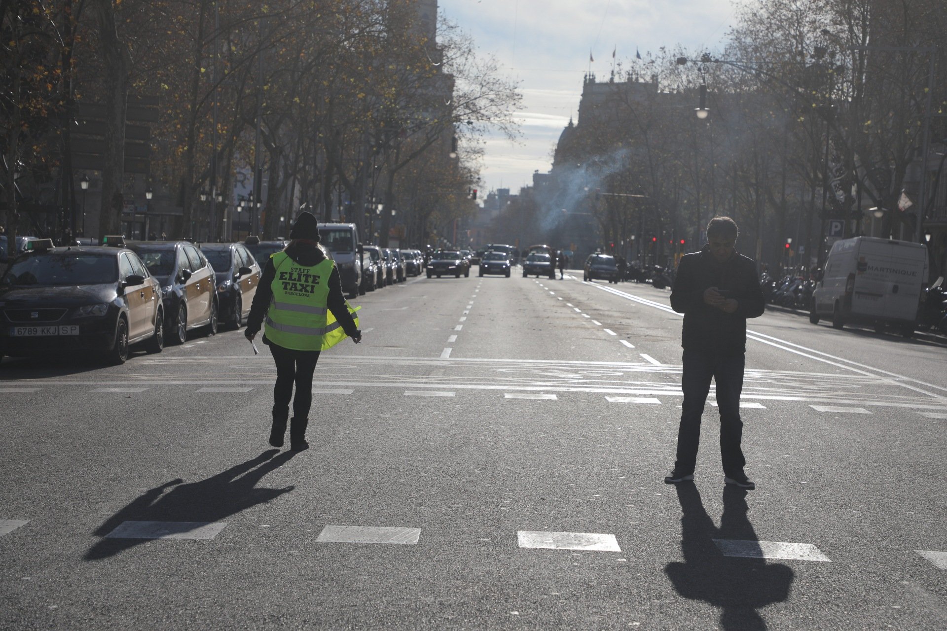 la gran vía corte para|por los taxistas / Eva Parey la gran vía corte para|por los taxistas / Eva Parey