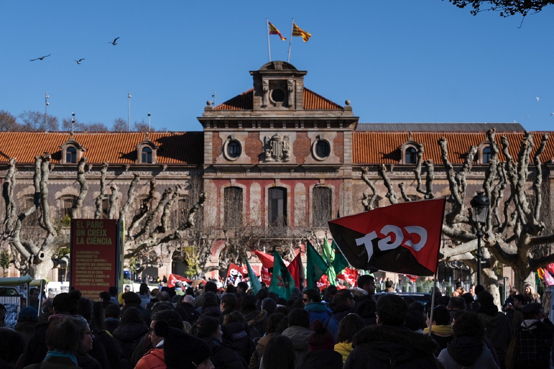 sindicatos ante el Parlamento / Carlos Baglietto