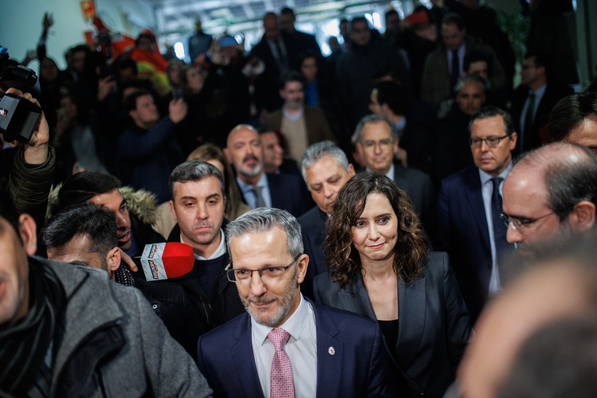 Ayuso replica a la protesta en la Complutense: "Debe ser porque ayer llevaba la falda muy corta"