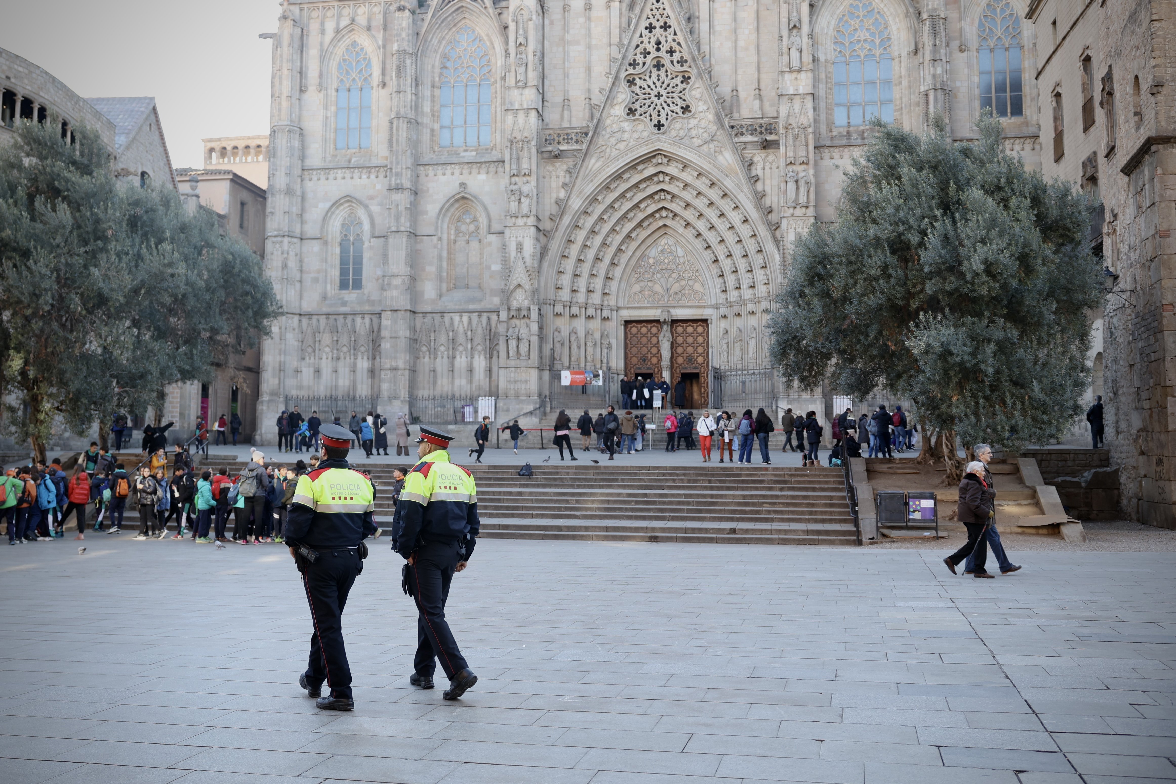Mossos d'Esquadra a la Catedral de Barcelona / Montse Giralt