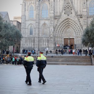 Mossos d'Esquadra a la Catedral de Barcelona / Montse Giralt