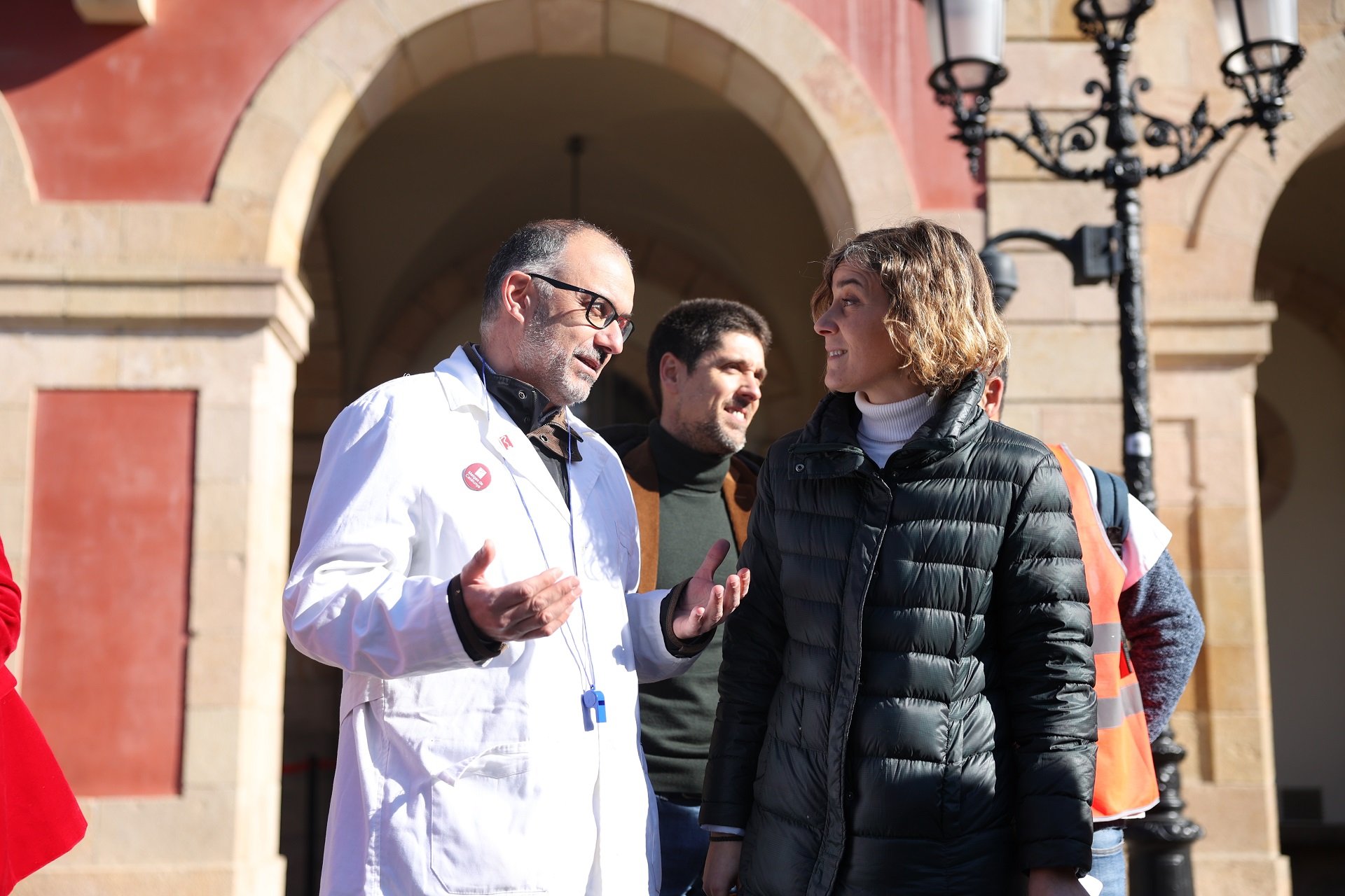 jessica albiach david cid portes del Parlament jessica albiach david cid portes del Parlament