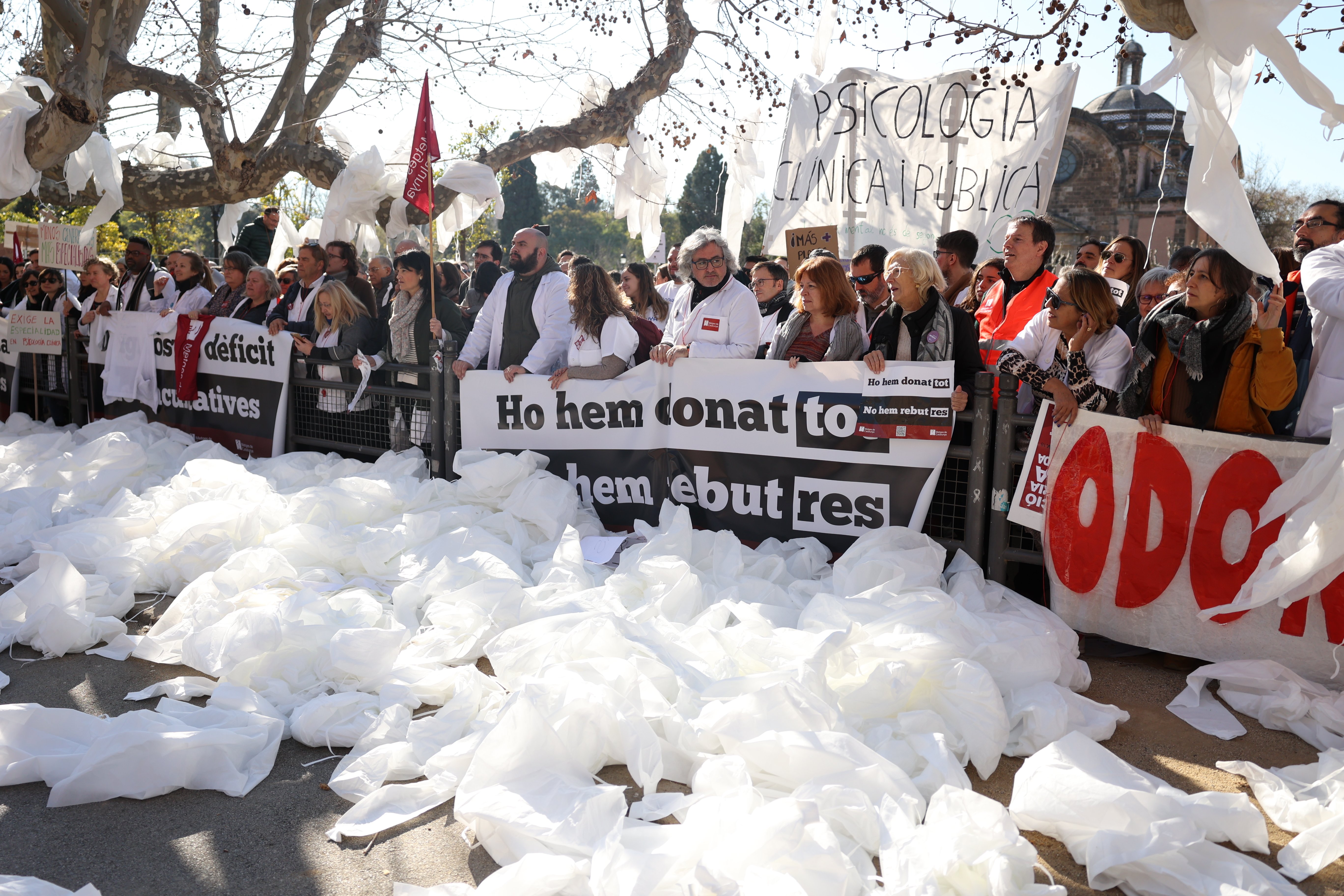 Metges de Catalunya amenaza con ir a la huelga en otoño si no hay un cambio en las negociaciones con Salut