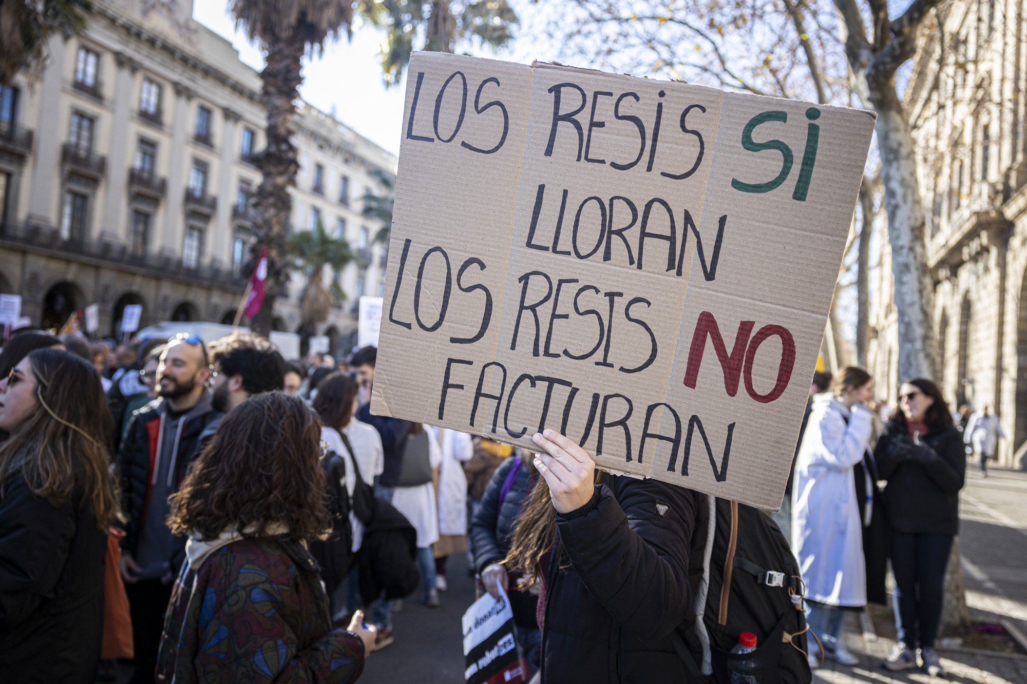 Los MIR catalanes logran un incremento del 25% del precio de las guardias en la sanidad concertada