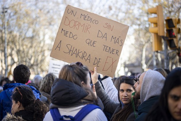 huelga médicos pancarta shakira / Foto: Montse Giralt