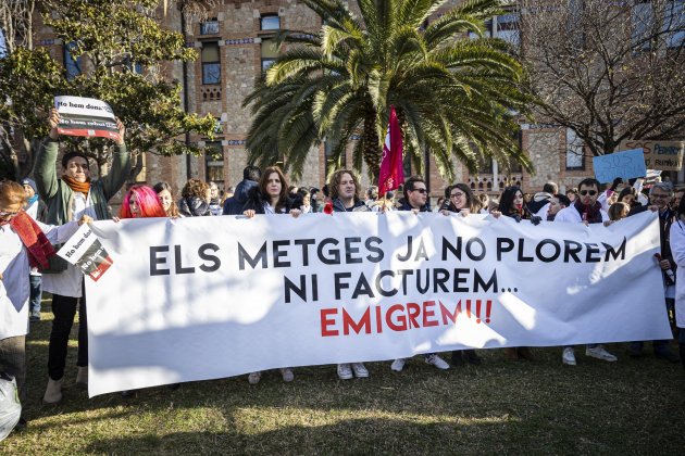 huelga médicos pancarta shakira / Foto: Montse Giralt