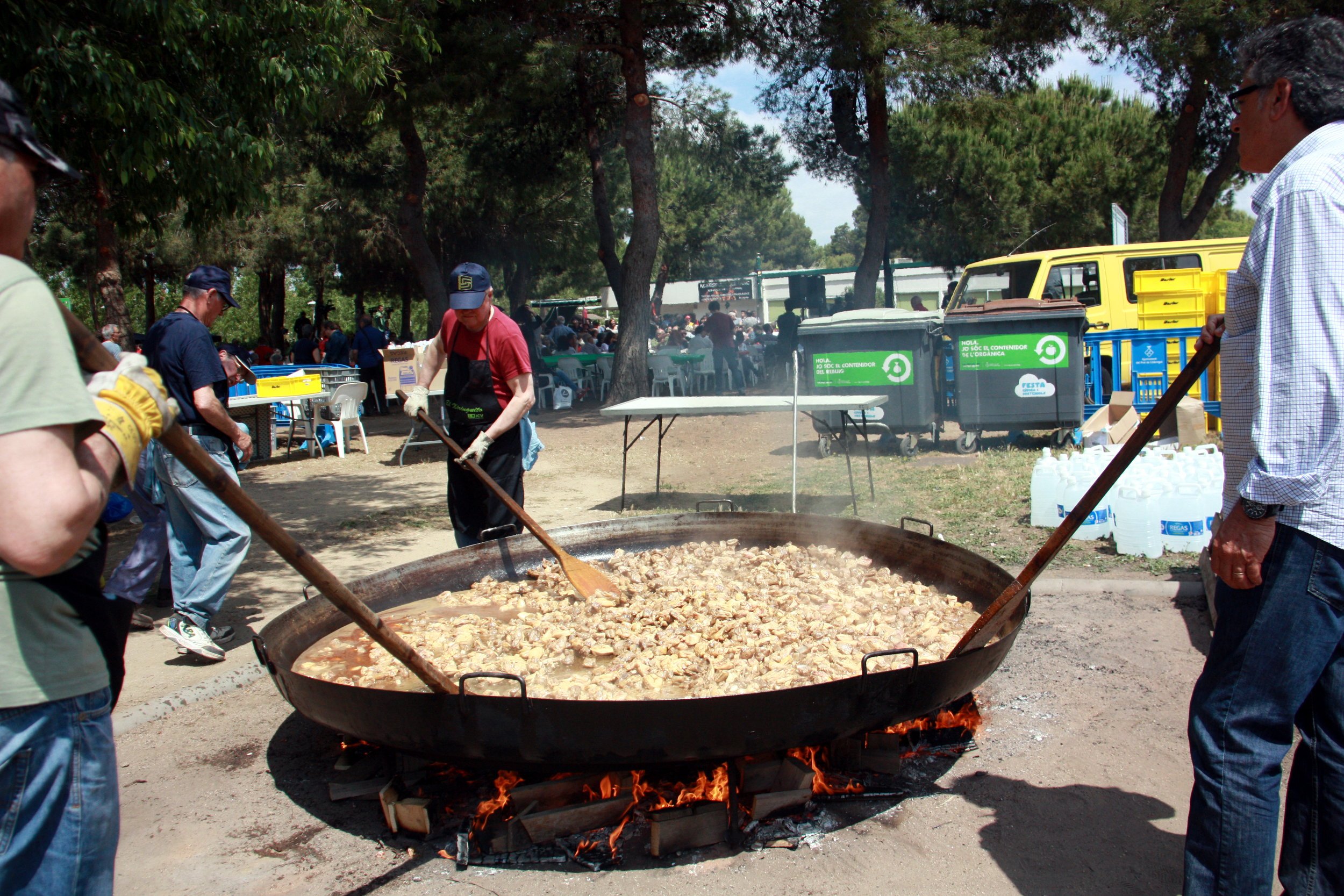 Blaveros boicotean Arroz la Fallera por utilizar el 'catalán' (y la empresa se disculpa)