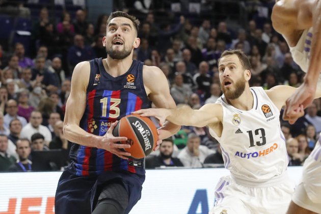 Tomas Satoransky Sergio Chacho Rodriguez Barça Real Madrid Euroliga / Foto: EFE