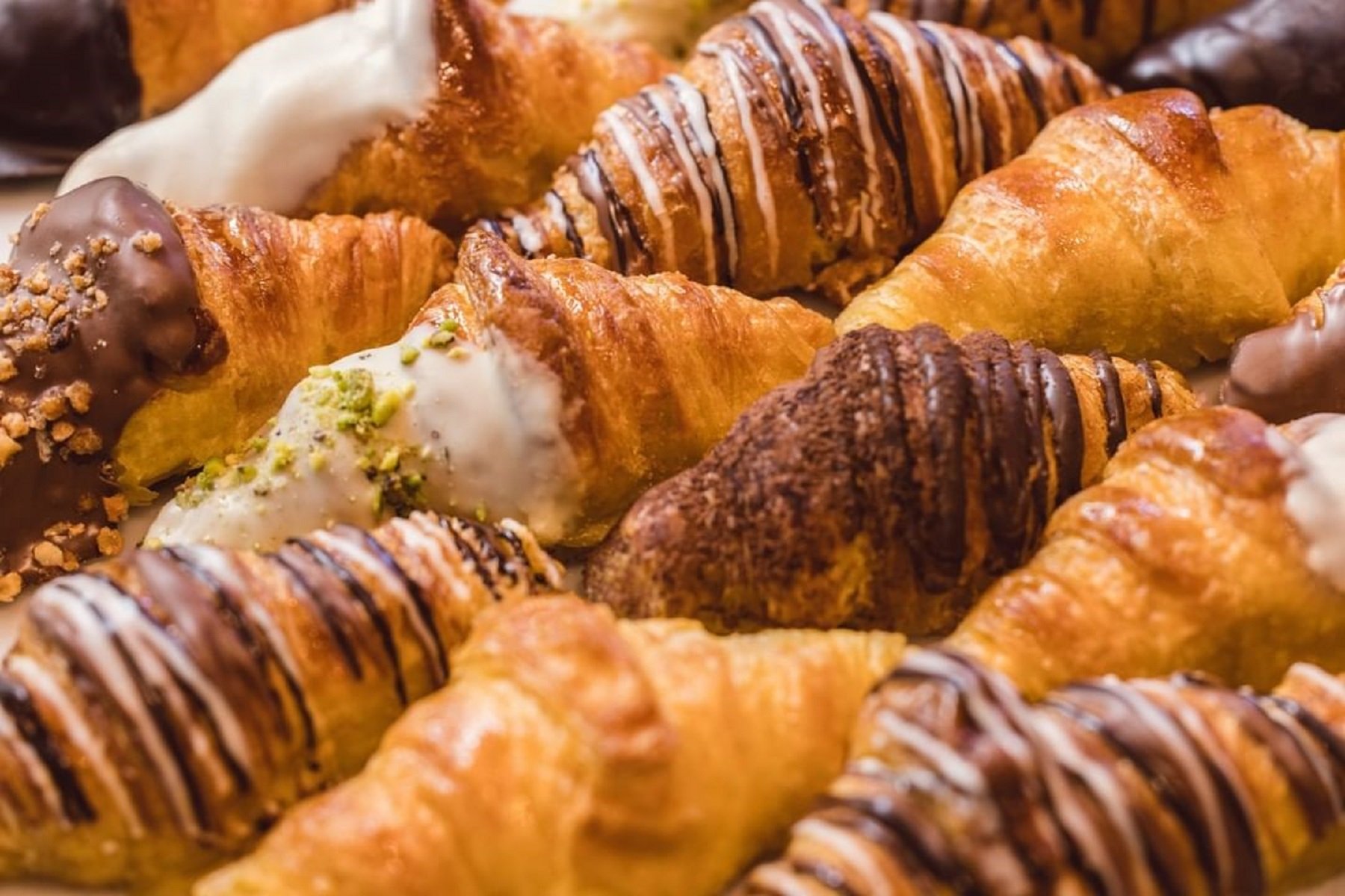 Manolitos gratis a Barcelona: Manolo Bakes en regala 10.000 pel Dia Mundial del Croissant