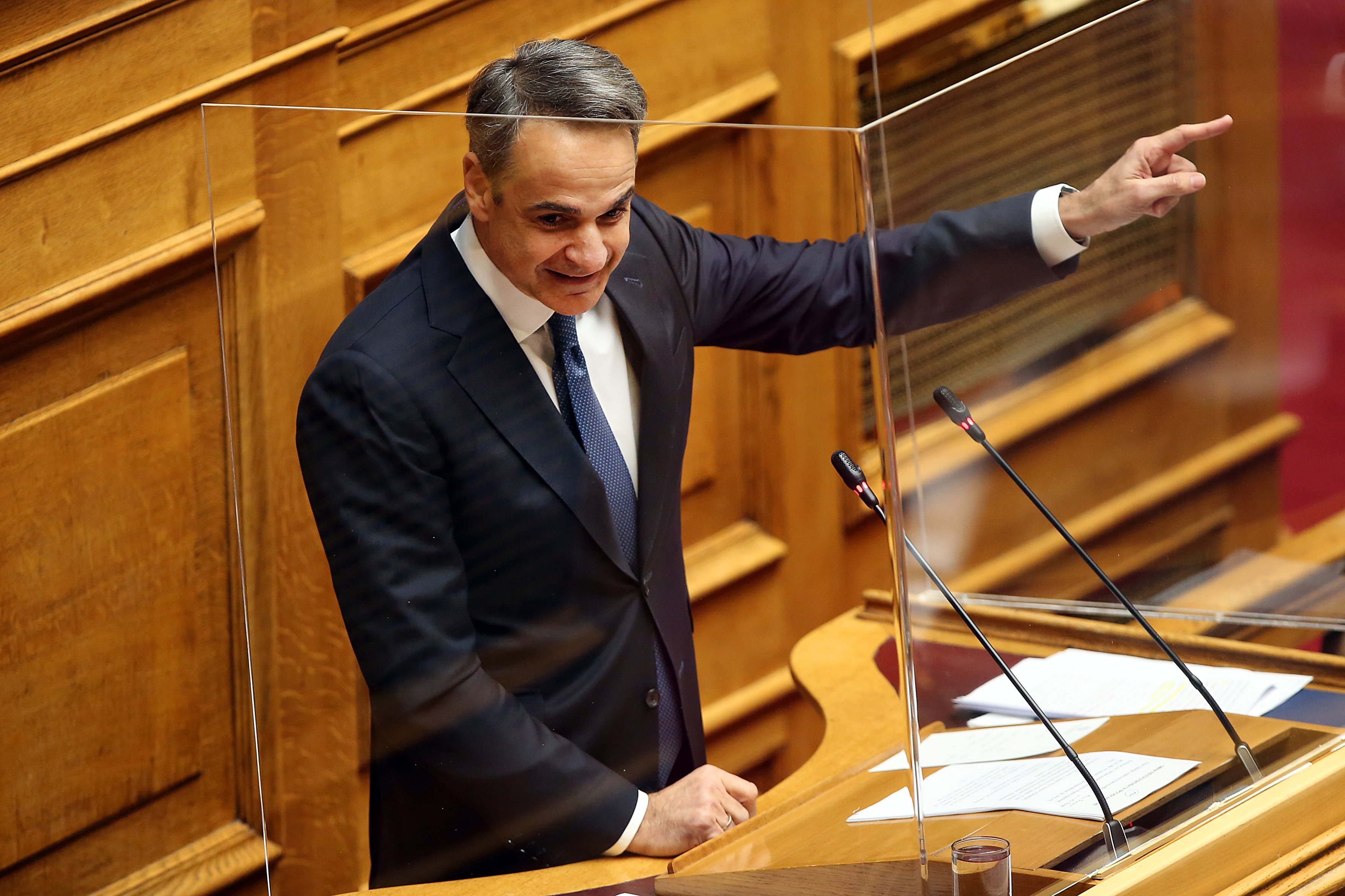 Escàndol majúscul a Grècia i el govern manté el silenci: escoltes a polítics i militars