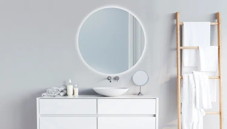 Por qué hay que limpiar los espejos del baño con espuma de afeitar y cada cuánto hay que hacerlo