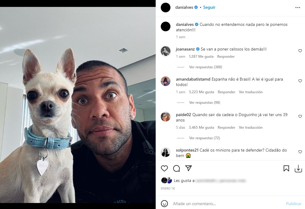 Dani Alves tabla|puesto perro Instagram Dani Alves tabla|puesto perro Instagram