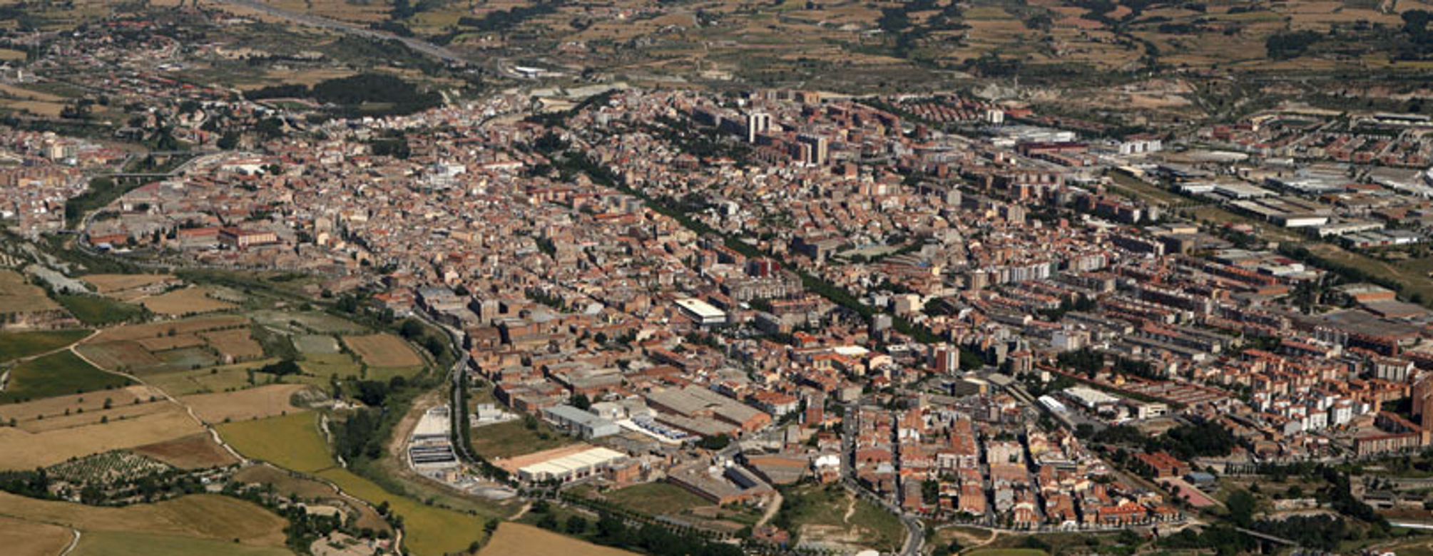 Pintadas ultras en casals y escuelas de Igualada