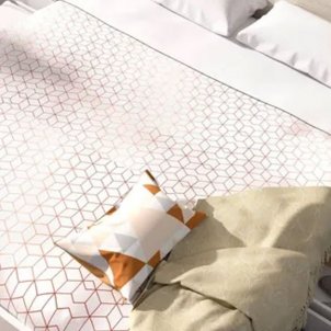 El llit de matrimoni barat perfecte per a habitacions petites és a Leroy Merlin
