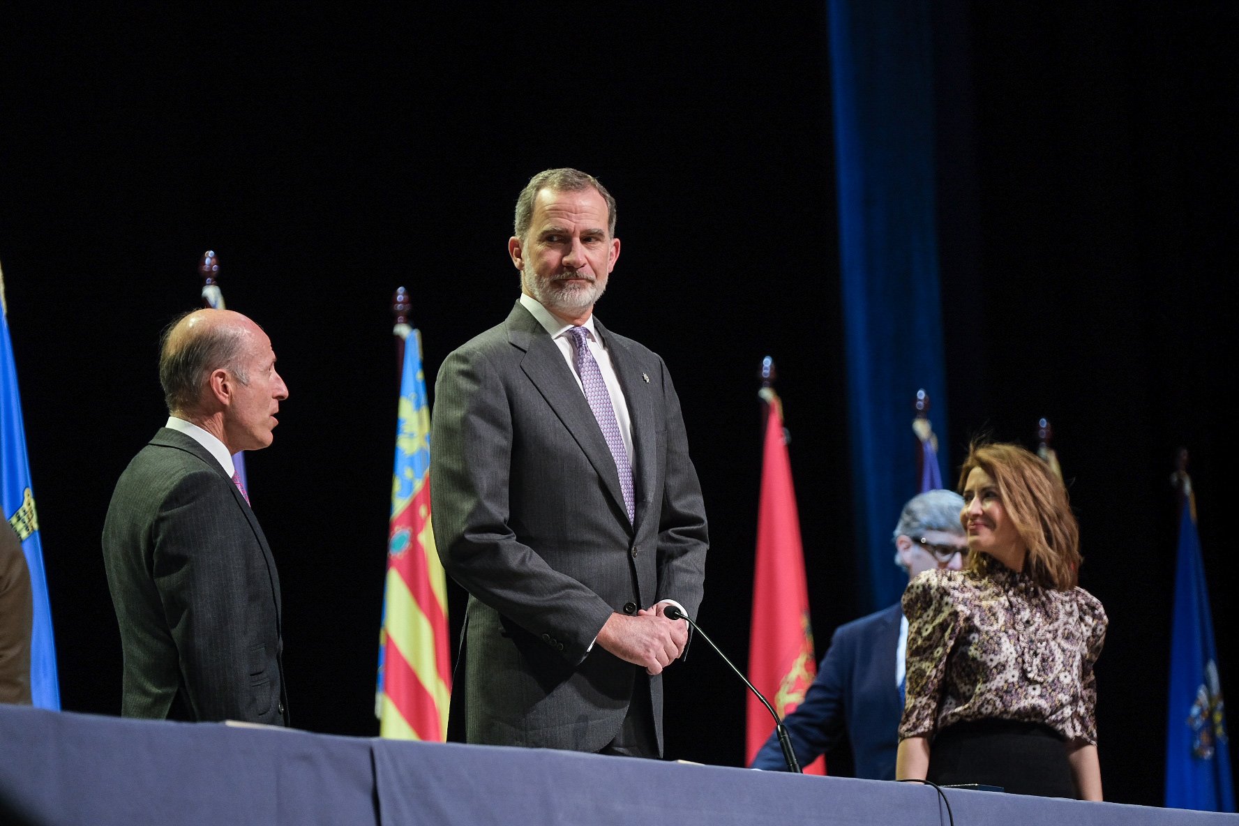 Felip VI crida els nous jutges a actuar com a jutges europeus i amb independència judicial