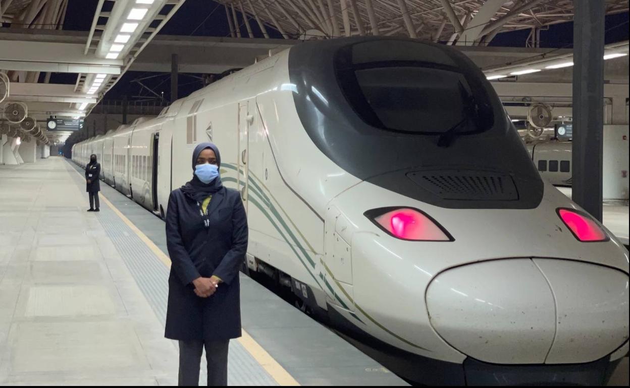 La filial de Renfe que gestiona l'AVE de l'Aràbia Saudita incorpora 34 dones maquinistes