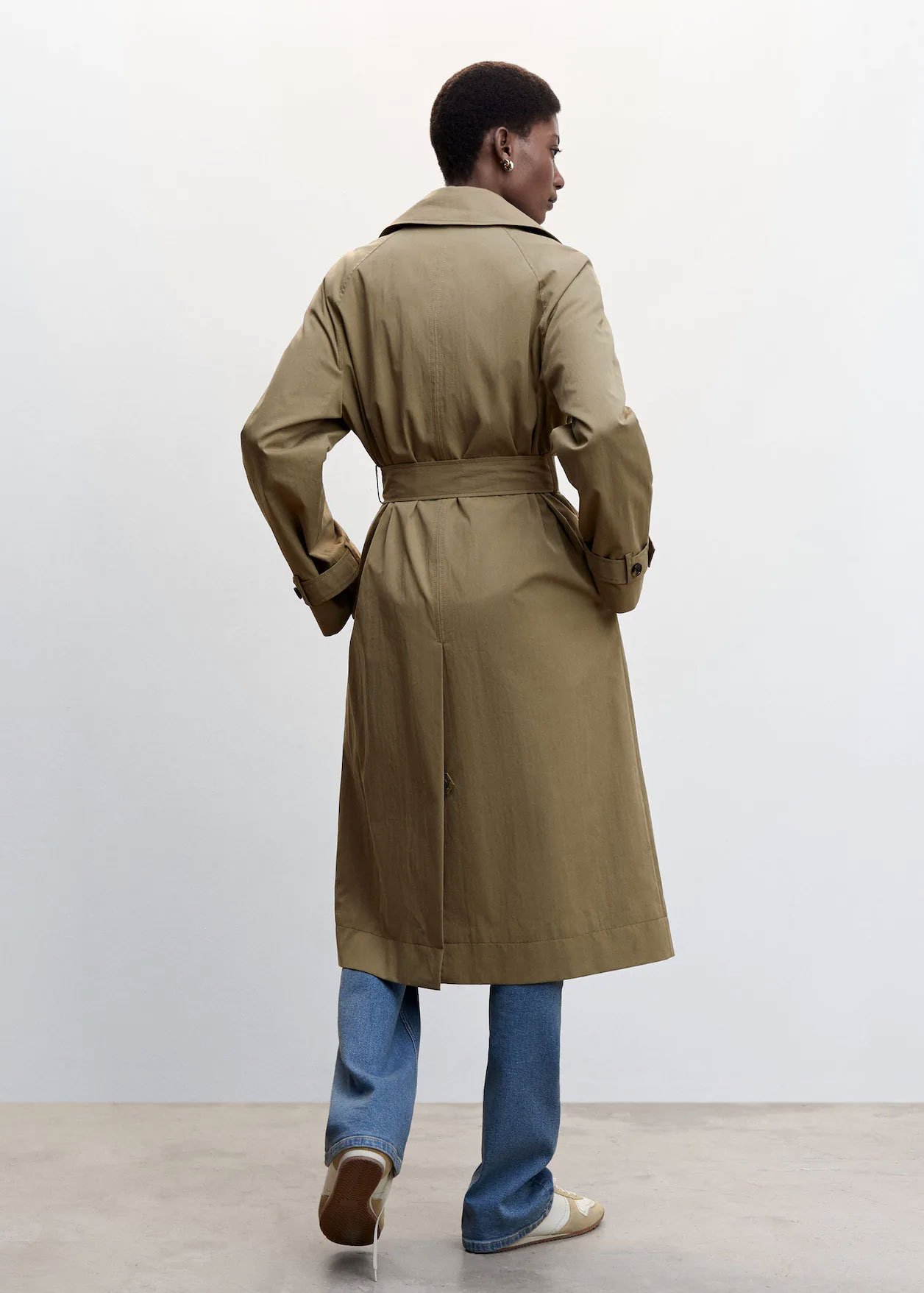 Trench de doble botonadura Trench de doble botonadura