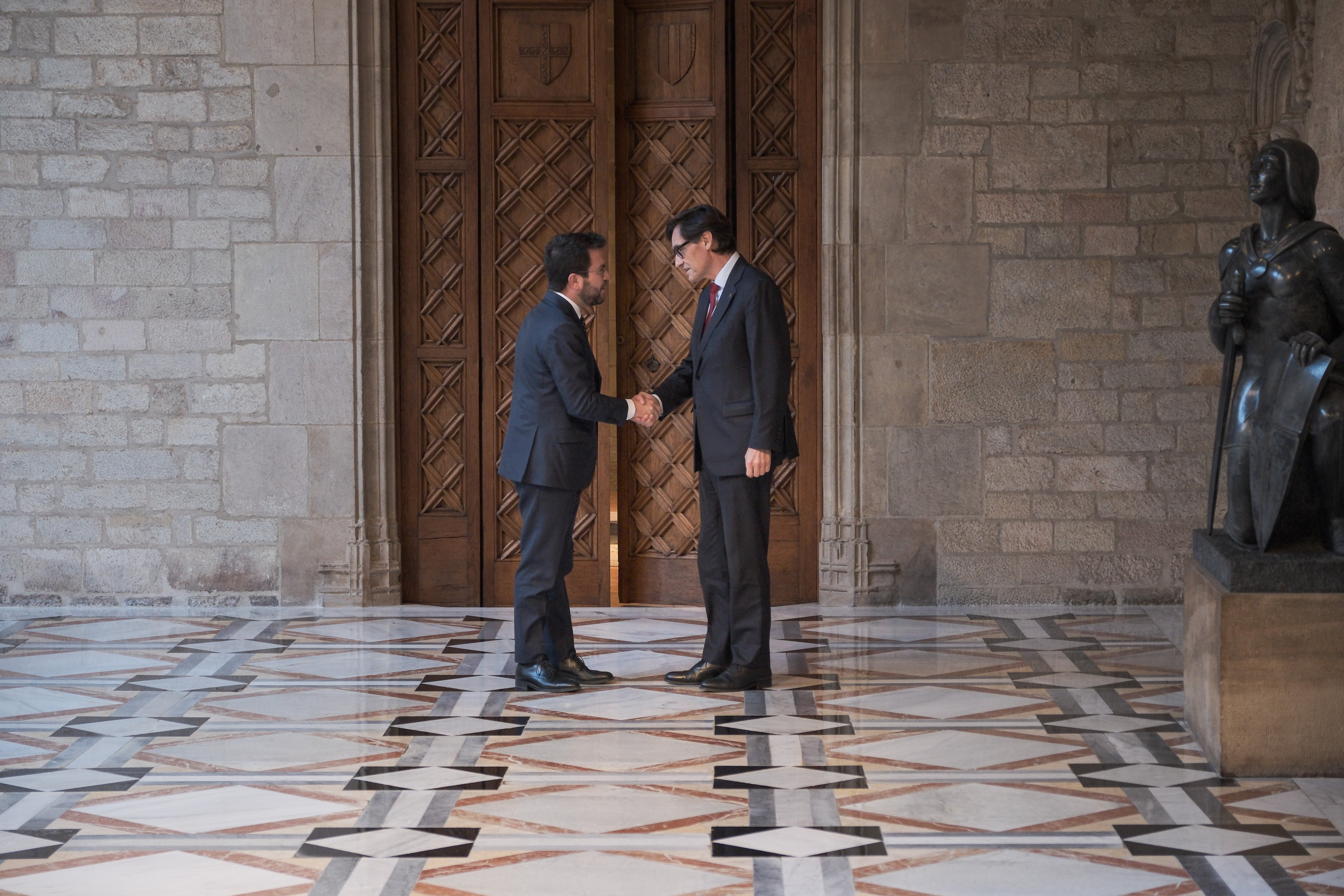 El Govern i el PSC signen l'acord per als pressupostos del 2023