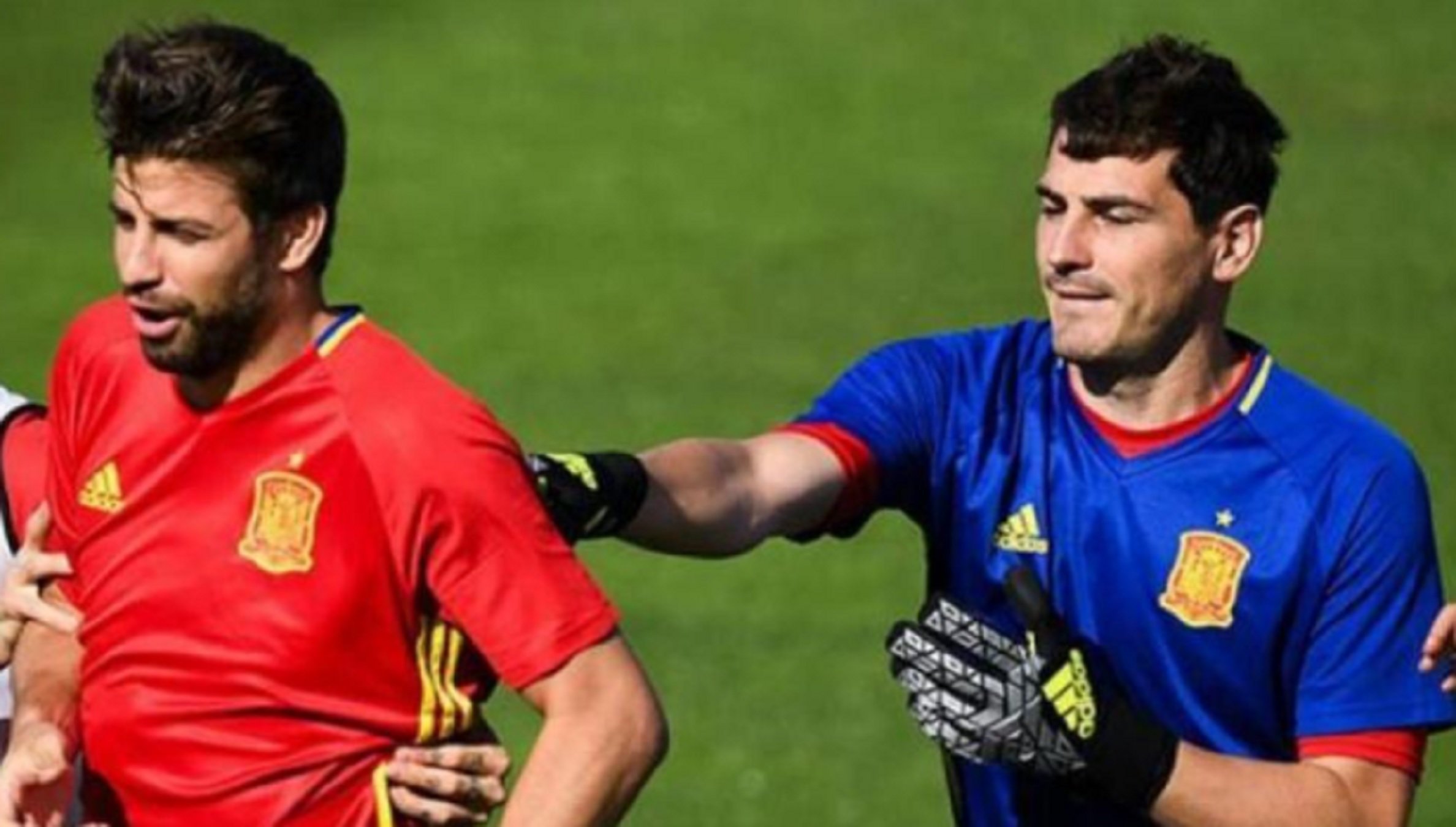 Piqué y Casillas   EFE