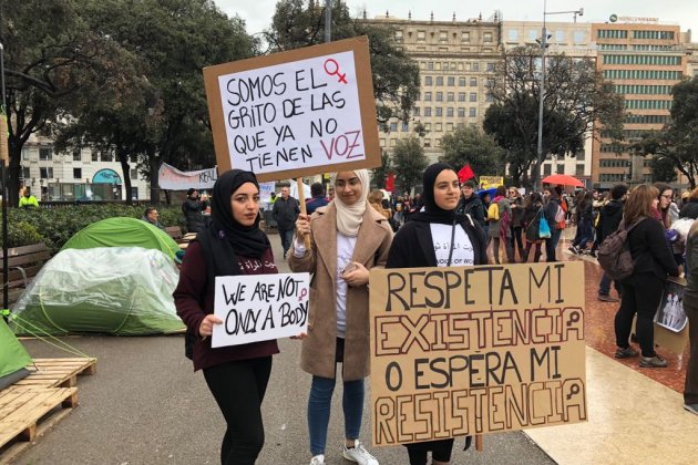 dones musulmanes vaga plaça catalunya nico tomás