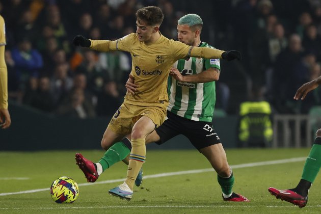 Gavi Aitor Ruibal Barça Betis / Foto: EFE