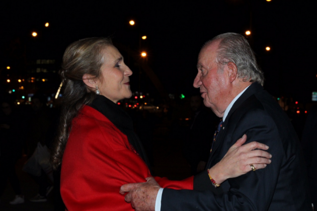 Juan Carlos I e infanta Elena Casa Real