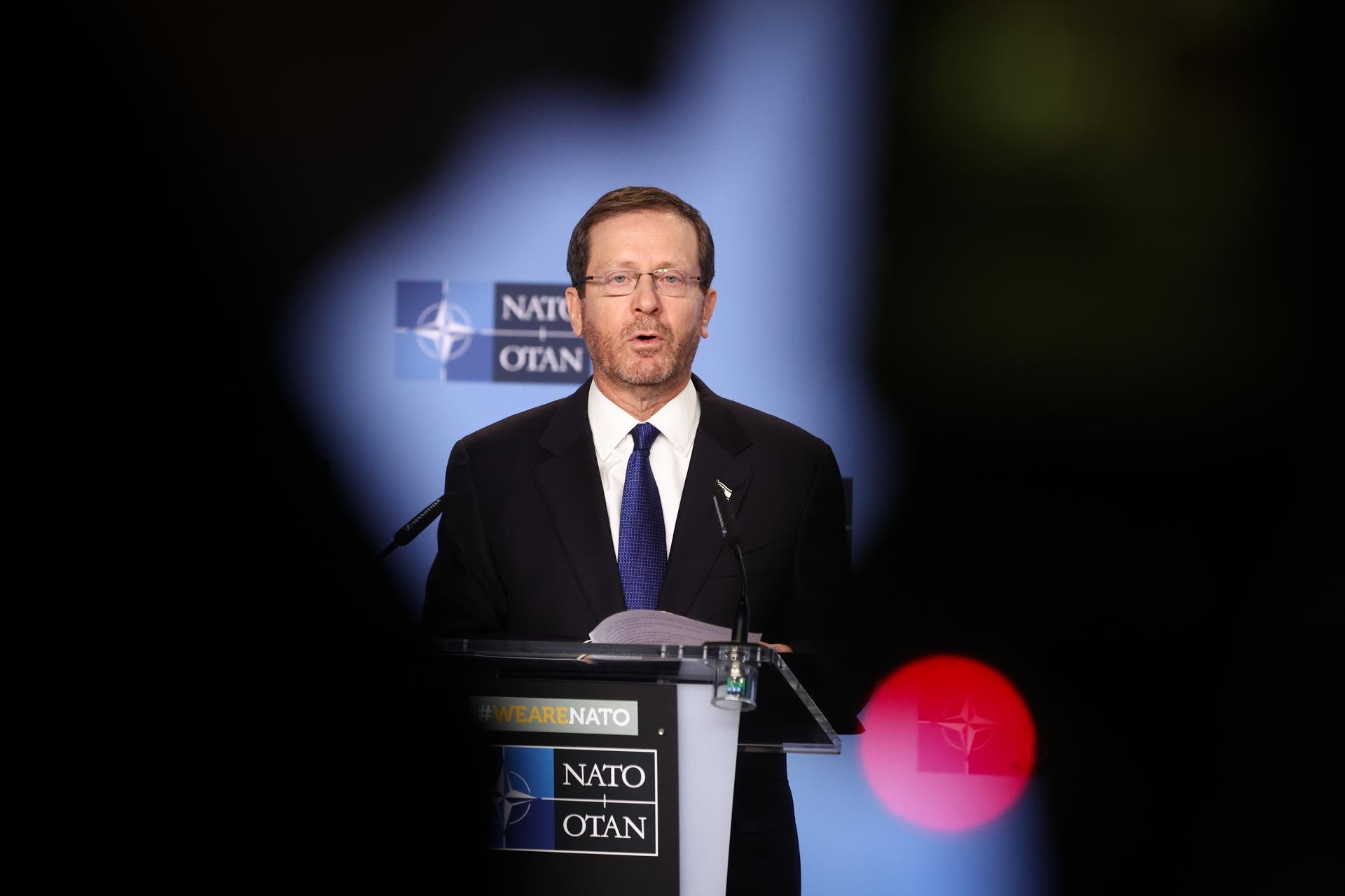 Este es el primer político que ha usado inteligencia artificial para pronunciar un discurso