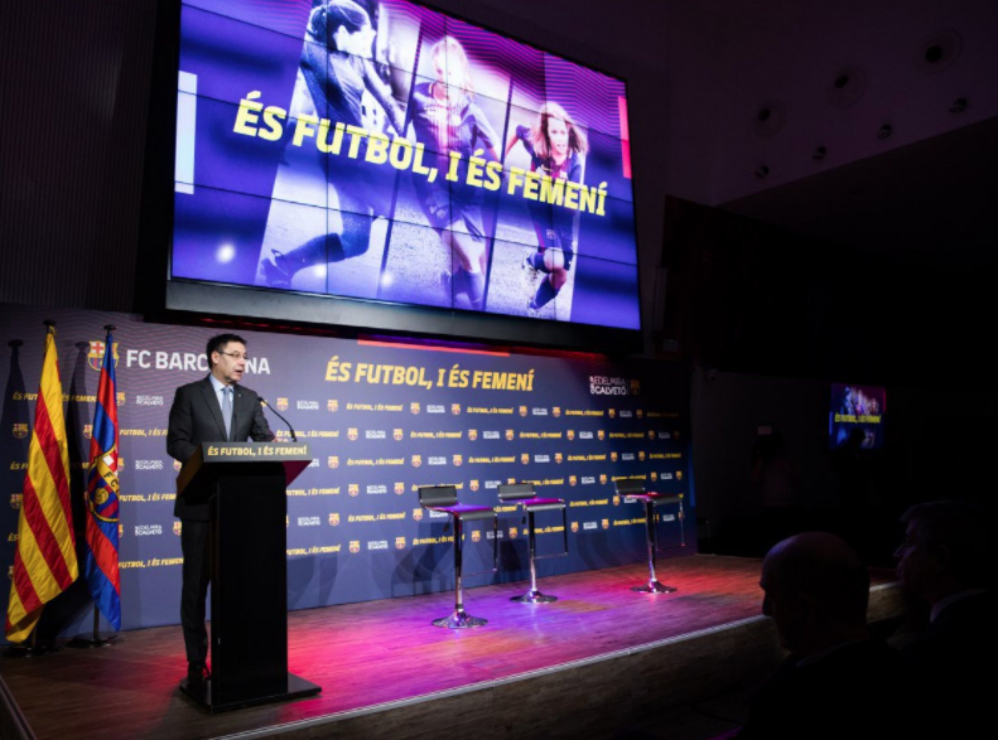 El fútbol femenino levanta la voz en el Camp Nou