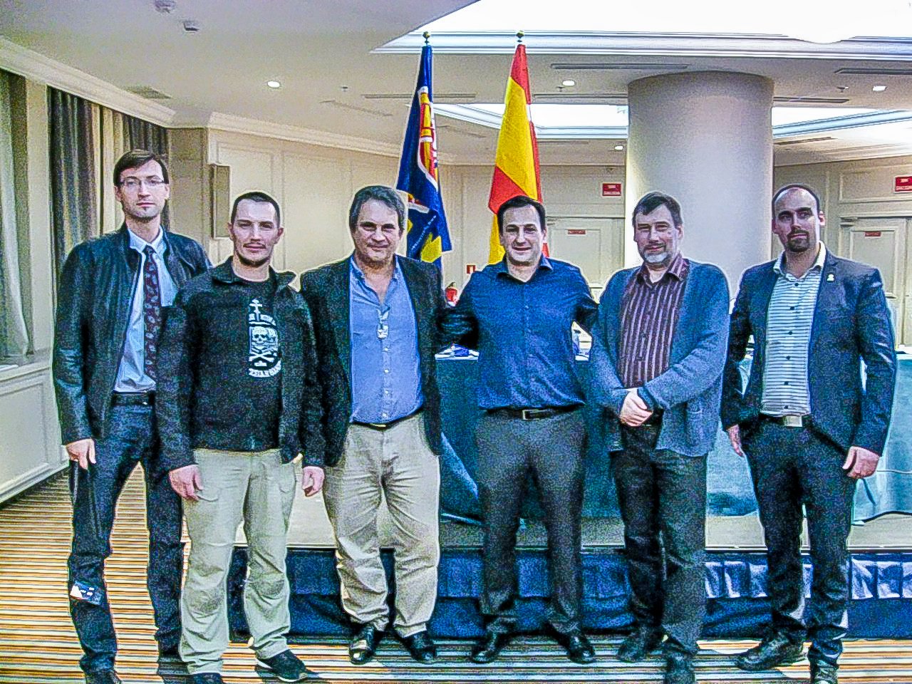 Shevchuk i Gariyev, prim i seg por l'esq, i Vorobyov, segon dr, es reuneixen a Madrid con Yvan Benedetti i líders de DN Shevchuk i Gariyev, prim i seg por l'esq, i Vorobyov, segon dr, es reuneixen a Madrid con Yvan Benedetti i líders de DN