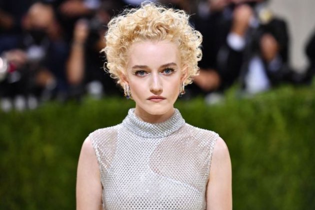 Julia Garner Julia Garner