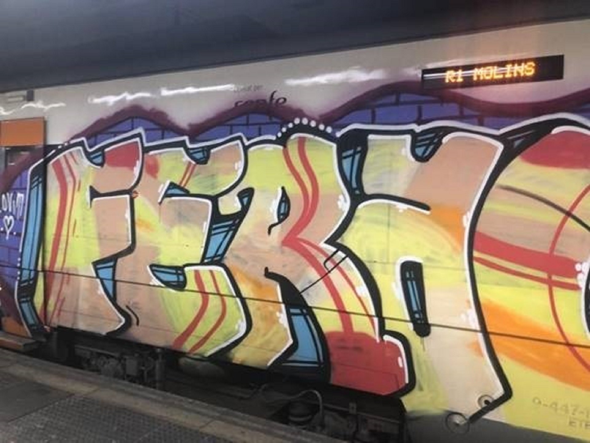 Netejar els grafitis de Rodalies costa 9,5 milions d'euros