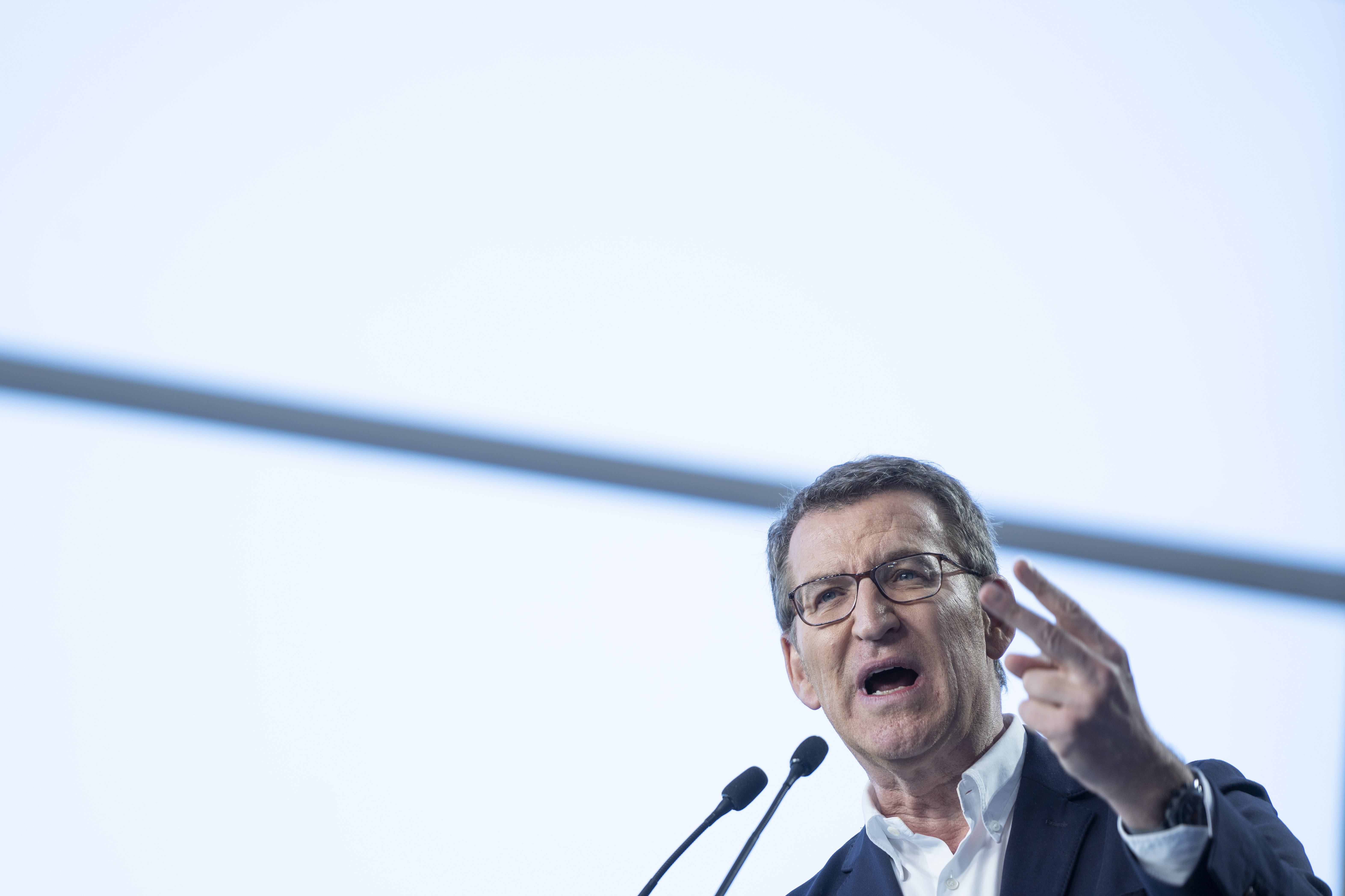 Núñez Feijóo responsabiliza a Pedro Sánchez del 'sí es sí': "Es la soberbia de no reconocer una equivocación"