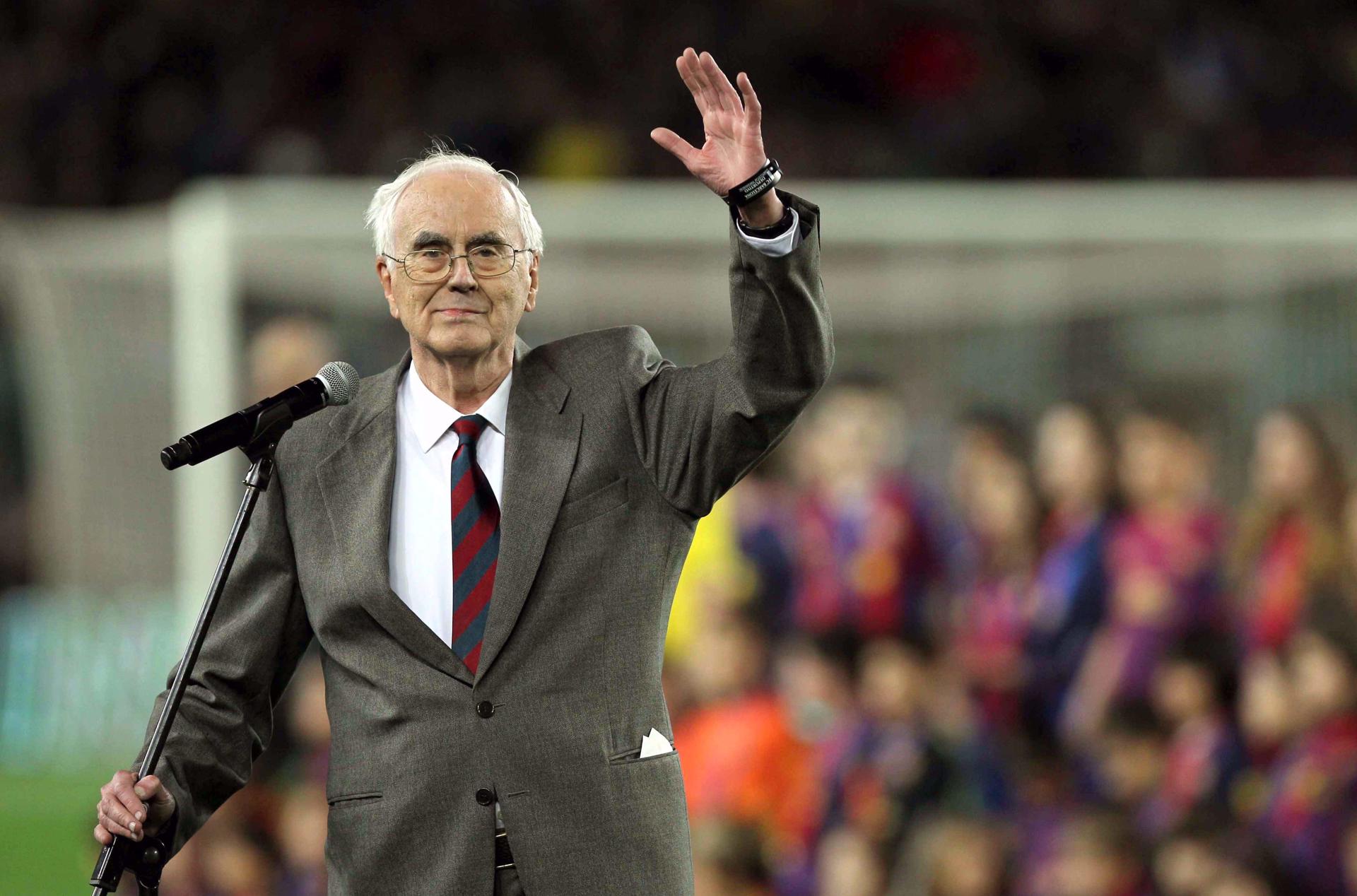 El Barça recorda Josep Maria Espinàs, coautor de l'himne del club