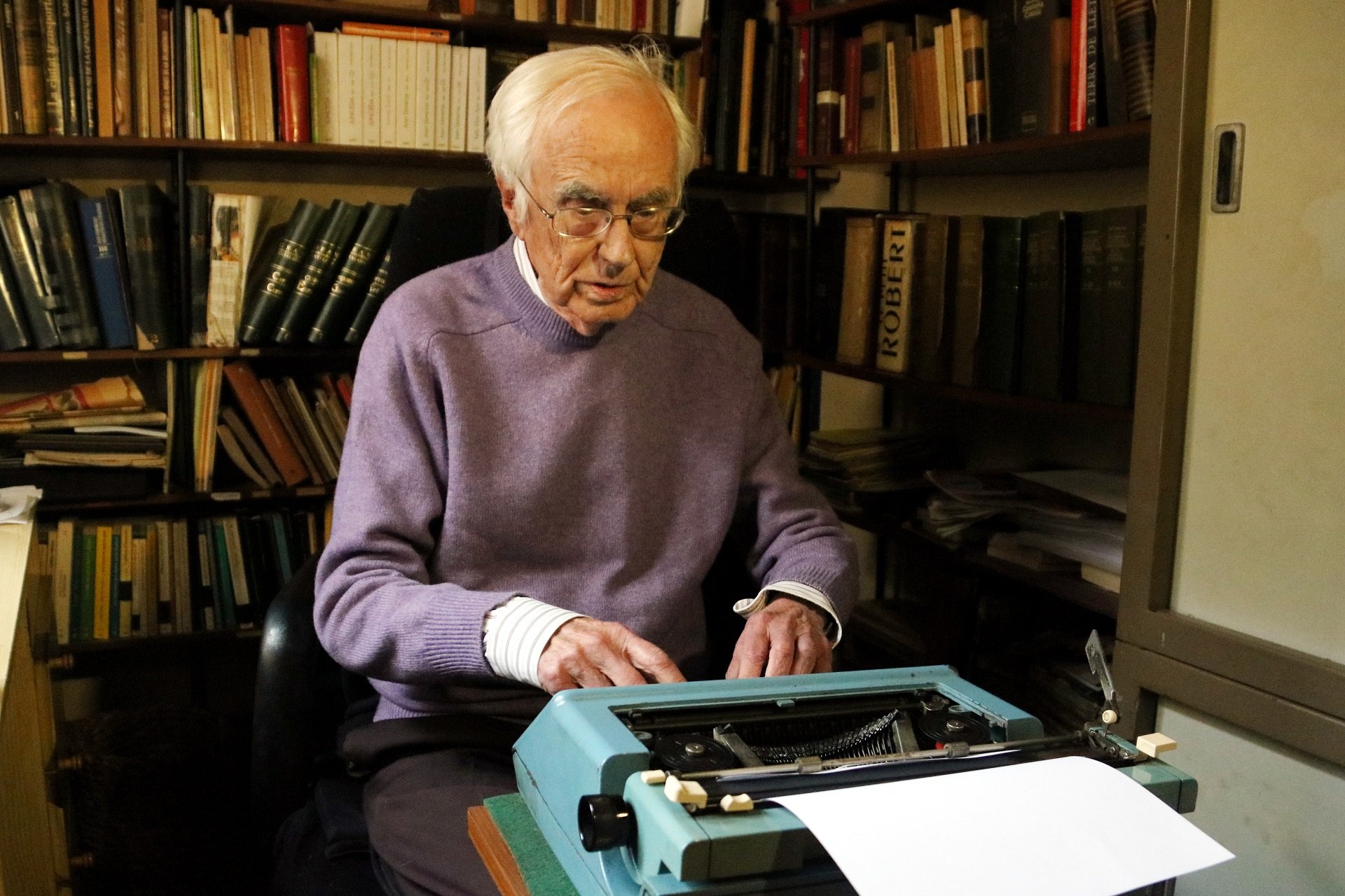 Mor l'escriptor Josep Maria Espinàs a 95 anys