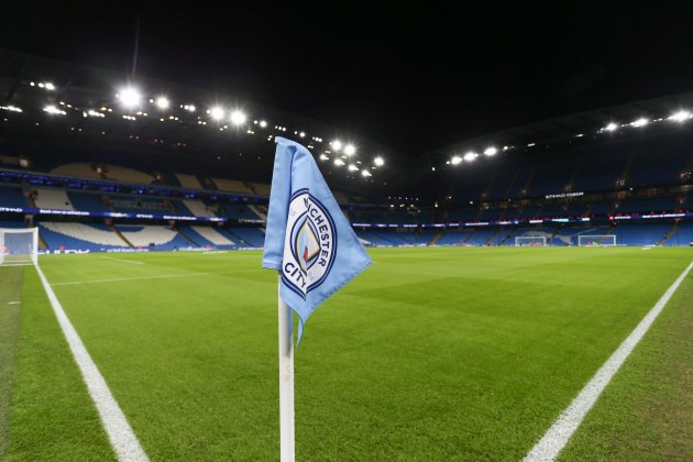 Manchester City bandera escudo Etihad Stadium / Foto: EPA Manchester City bandera escudo Etihad Stadium / Foto: EPA