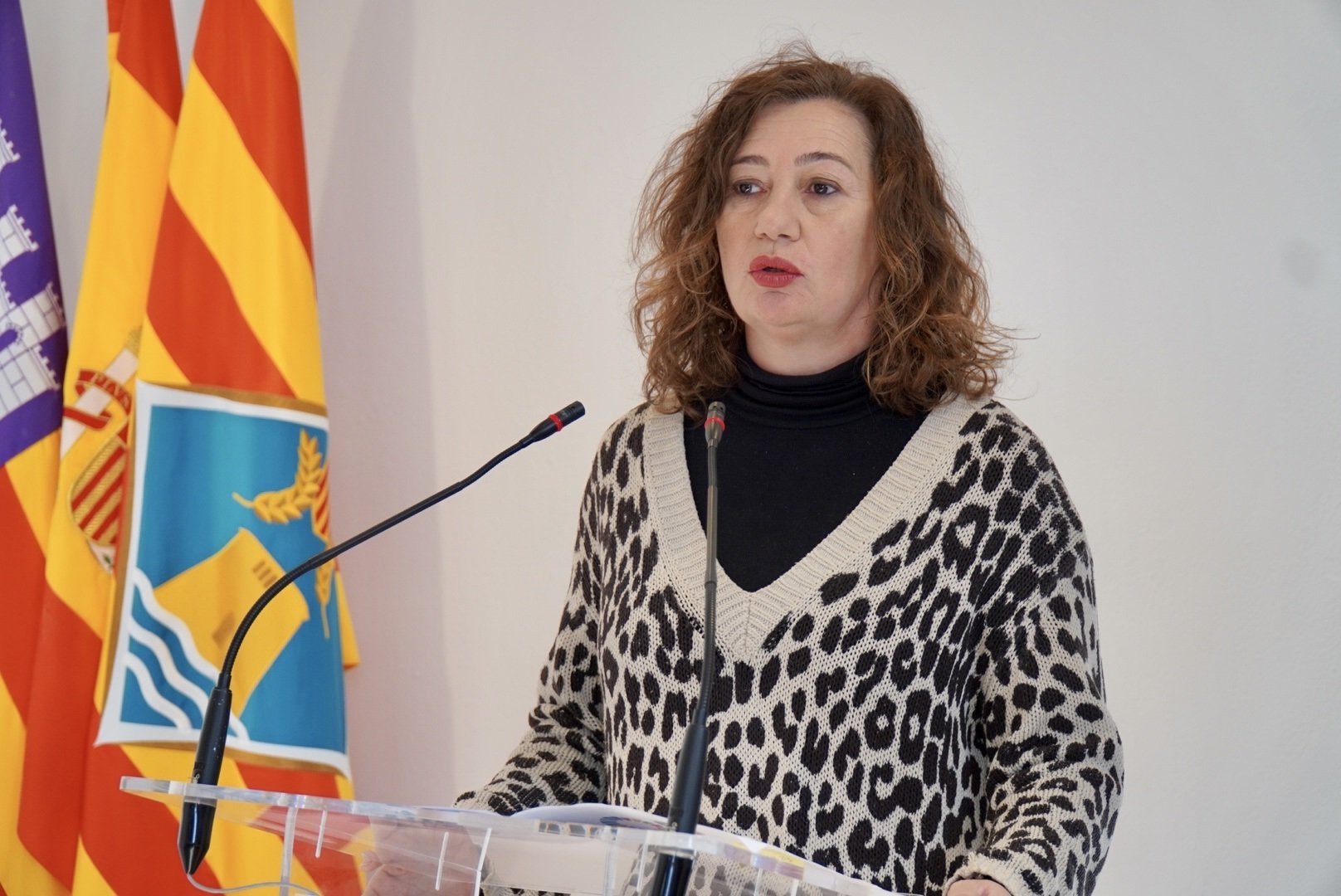 La derecha balear carga contra Francina Armengol por recuperar el requisito del catalán en la sanidad