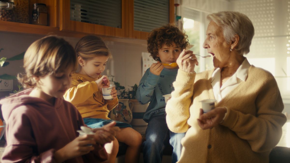 La marca de yogures Danone anuncia que baja sus precios “para apoyar a las familias españolas"
