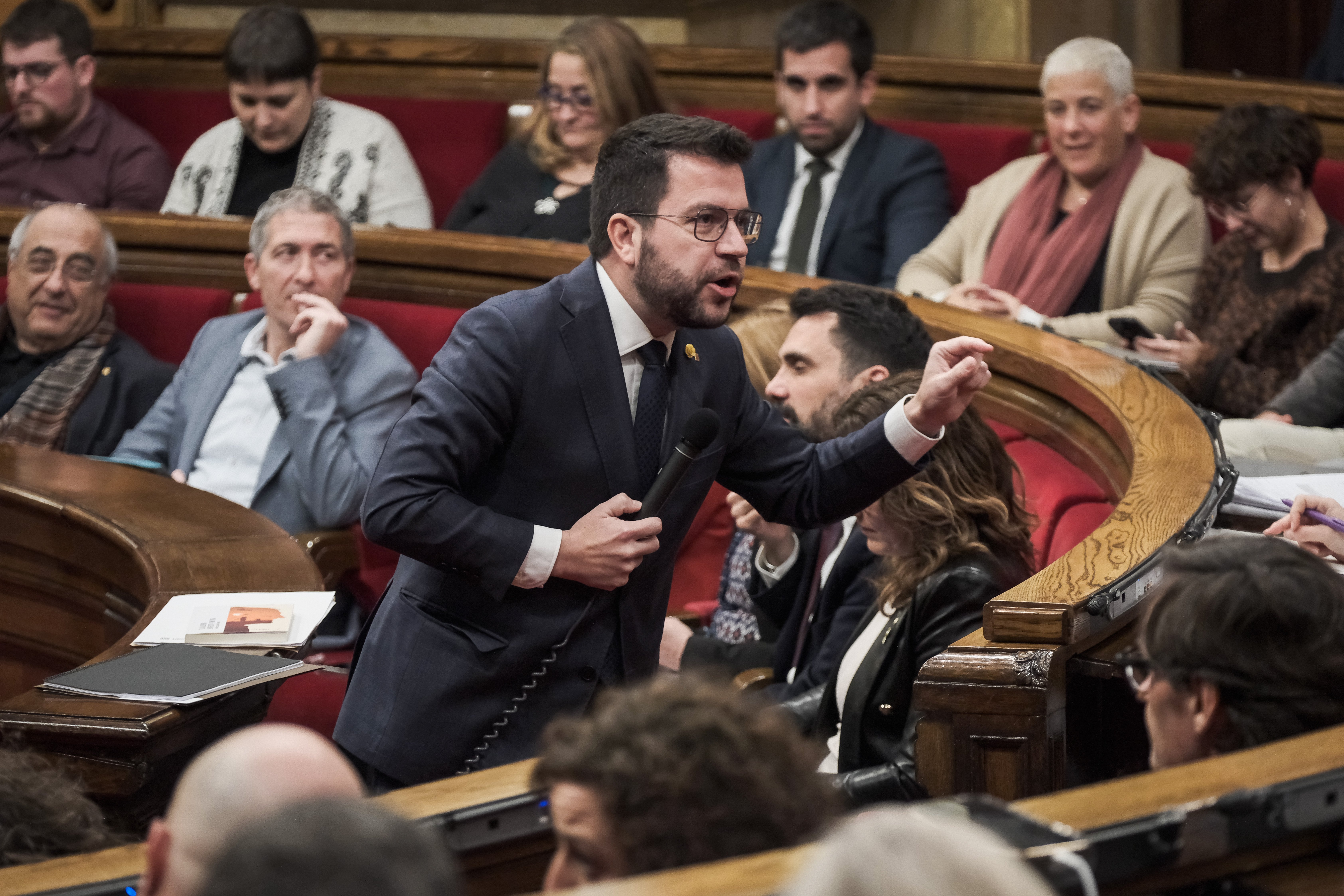 Aragonès se les té amb Junts: "Dient que vols molt la independència no l’aconsegueixes"