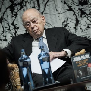 Jordi Pujol es reivindica en el seu retorn públic: "El país està viu"