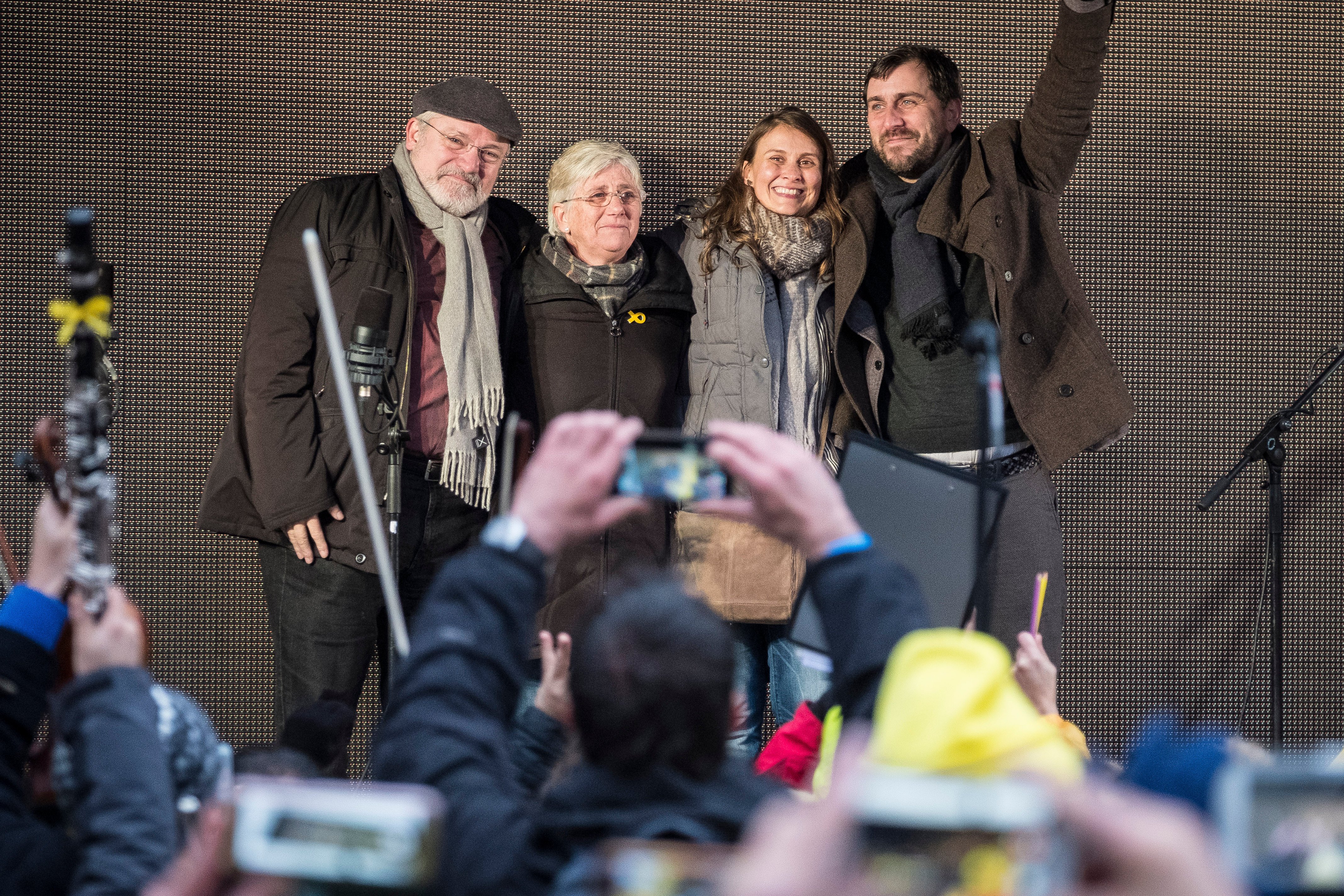 Ministers Comín, Serret, Puig, free without bail