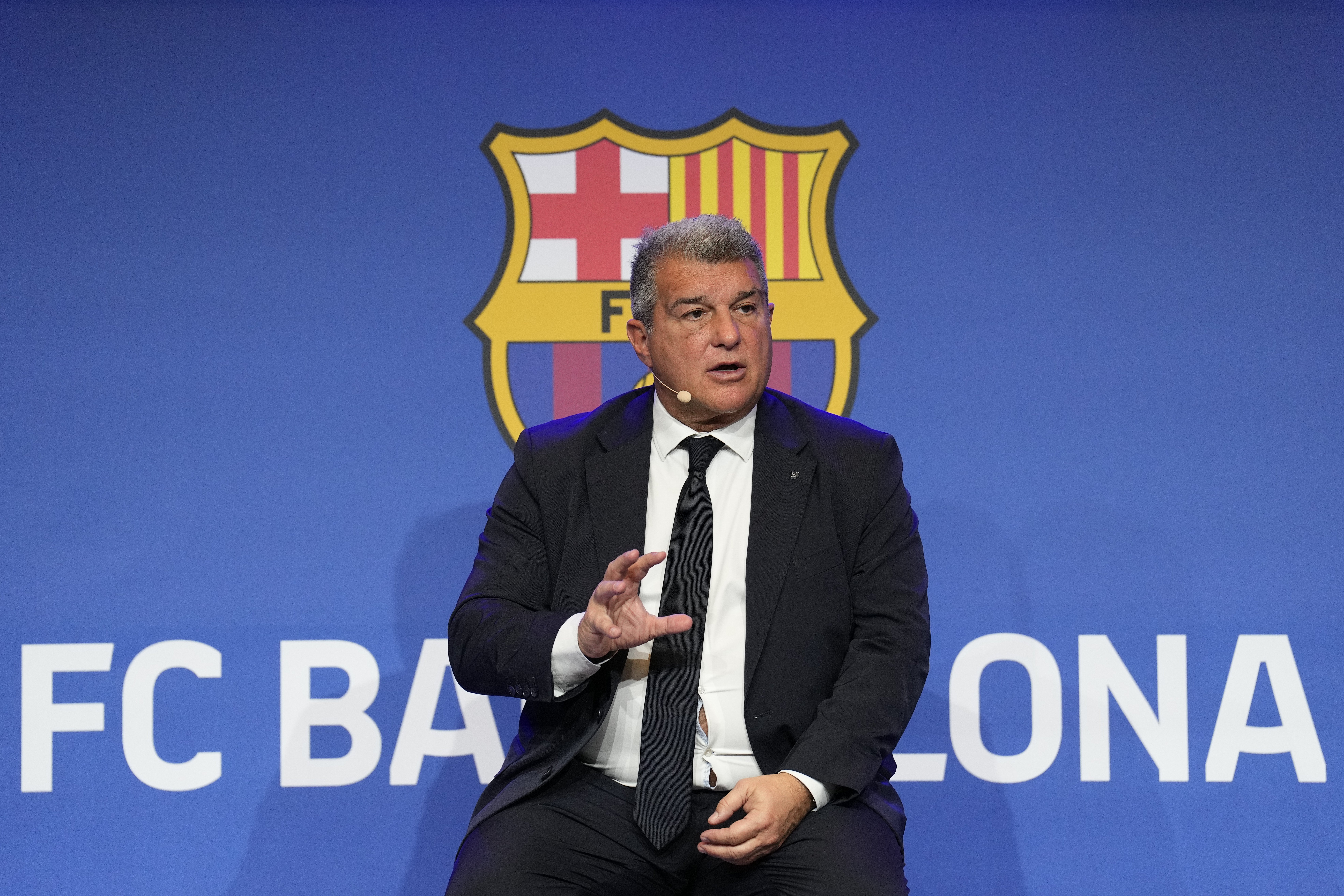 40, 50 o 60 millones, Joan Laporta dice "sí", pero se queda en el Barça