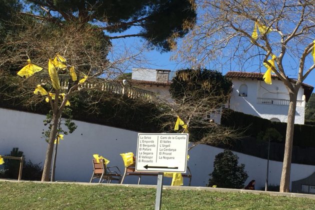 lazos amarillos barrio Alemán 2 Gemma Liñán lazos amarillos barrio Alemán 2 Gemma Liñán