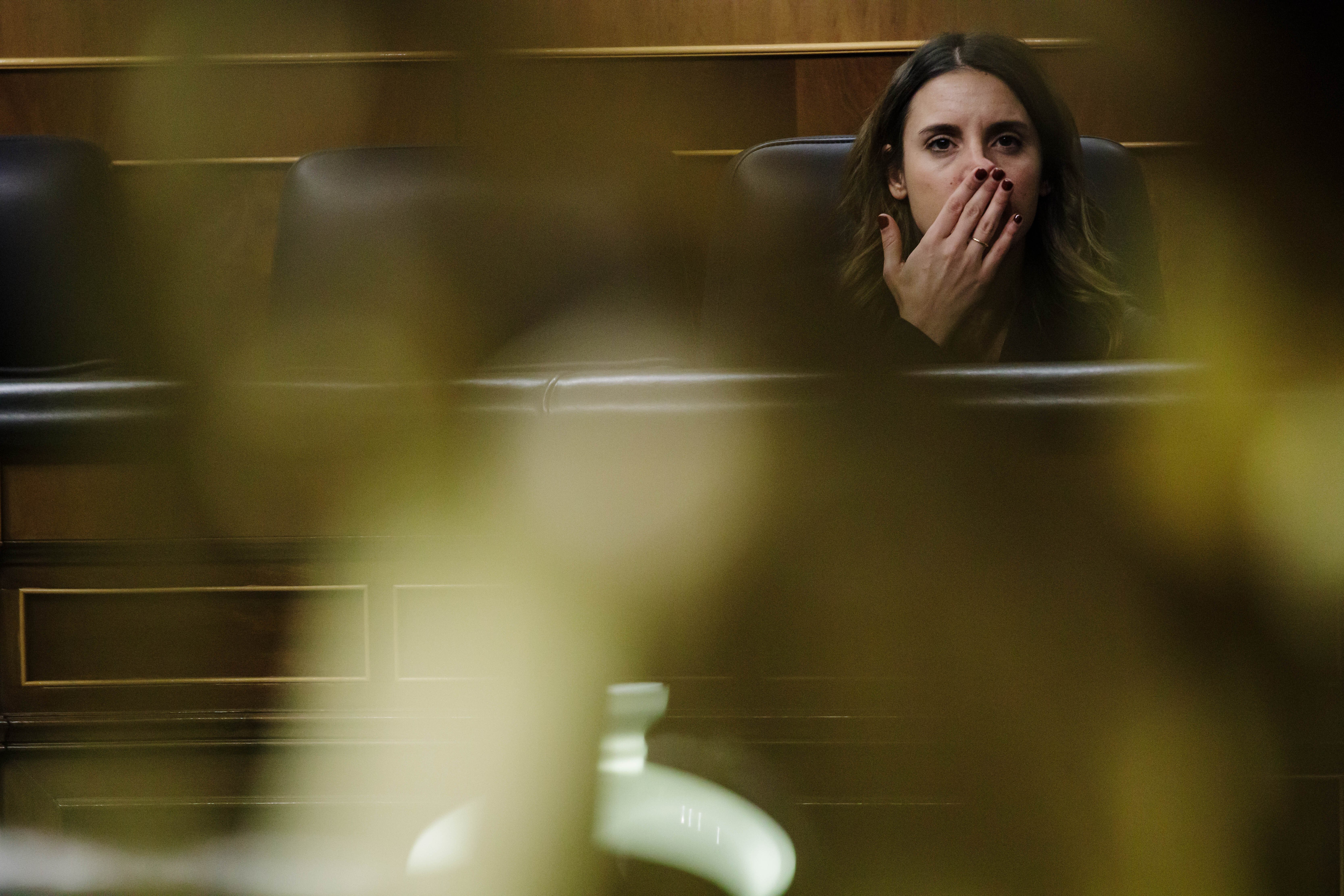 Irene Montero propone al PSOE enterrar las hachas de guerra por el 'solo sí es sí' antes del 8-M