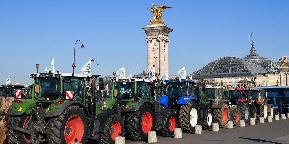 Los agricultores toman las calles de París