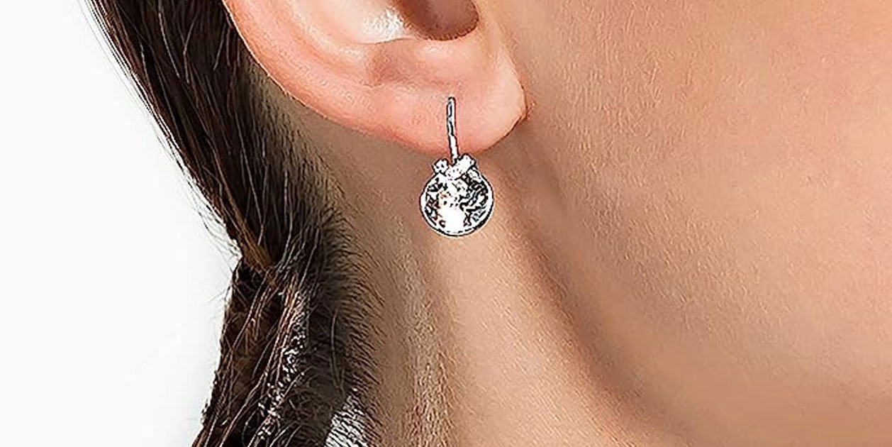 Los pendientes de Swarovski que arrasan en Amazon para San Valentín, rebajados