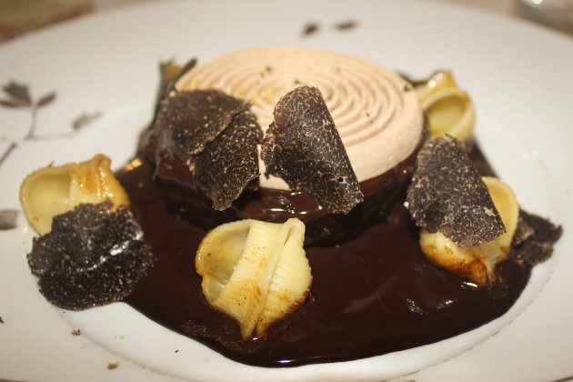 Liebre en la Royale, estilo Périgourdine Liebre en la Royale, estilo Périgourdine